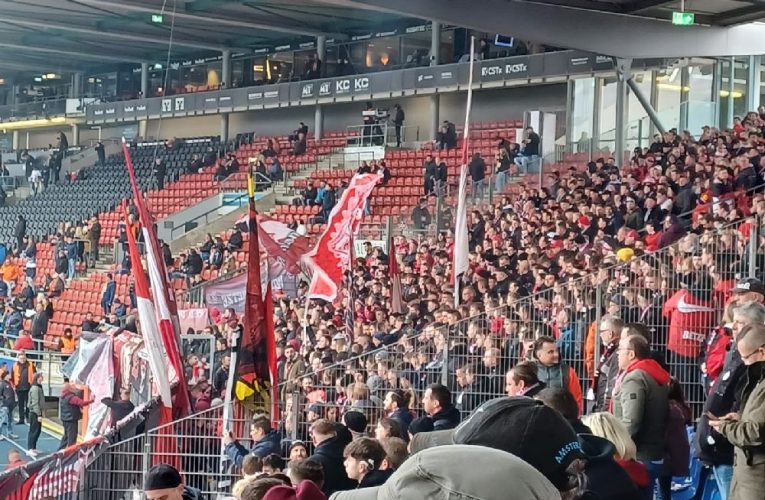 Der FCK Fanclub-Vorholzteufel beim Auswärtsspiel in Braunschweig